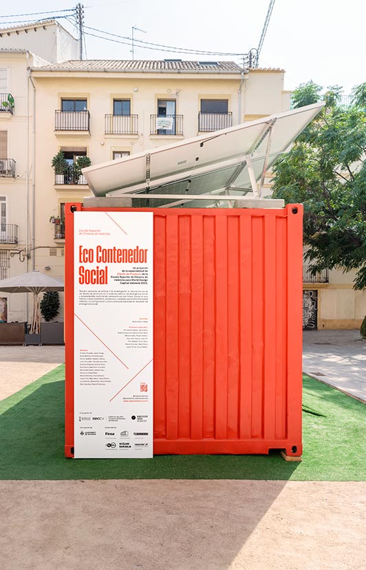 fotografía expo efímera valencia ciudad del diseño 2022 ecocontenedores easd